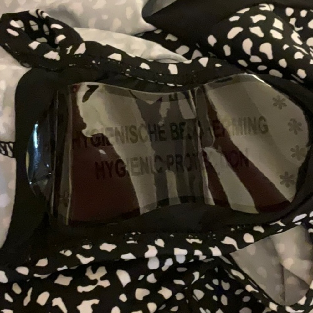 NWT Shore shapes skirt swimsuit. - Picture 5 of 5
